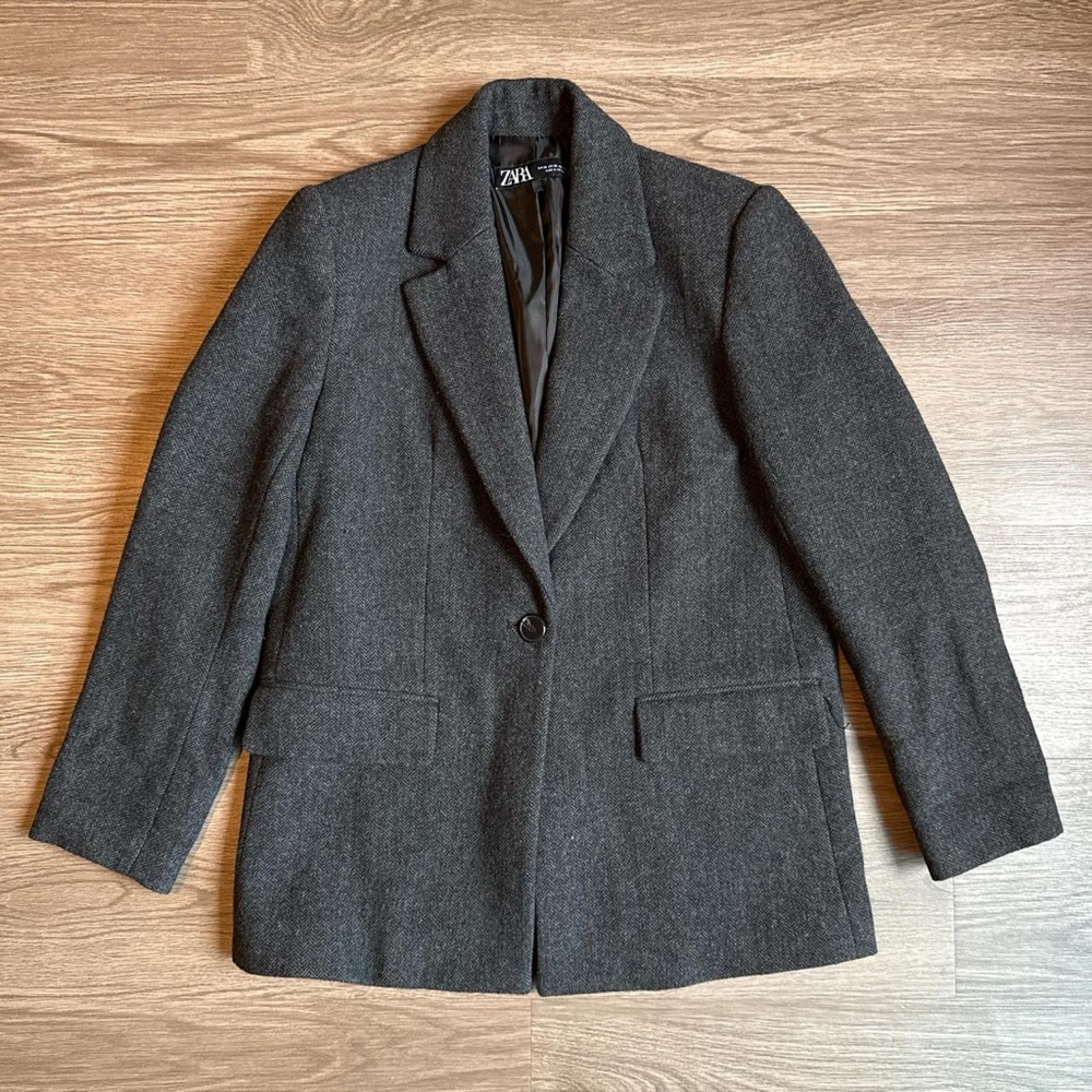 Zara Women’s Dark Gray Oversized Blazer